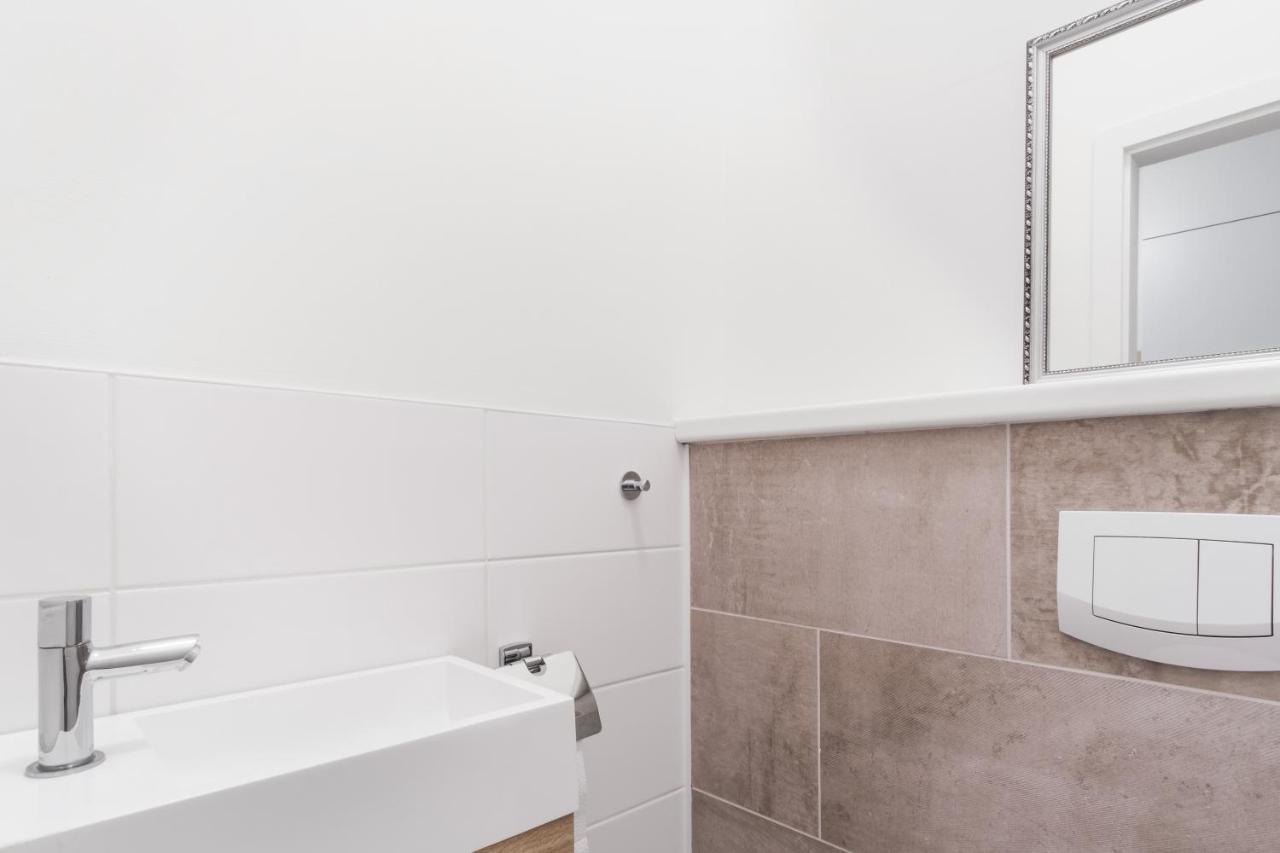 Daire Days - Minimalist Flat - Trendy Karlin